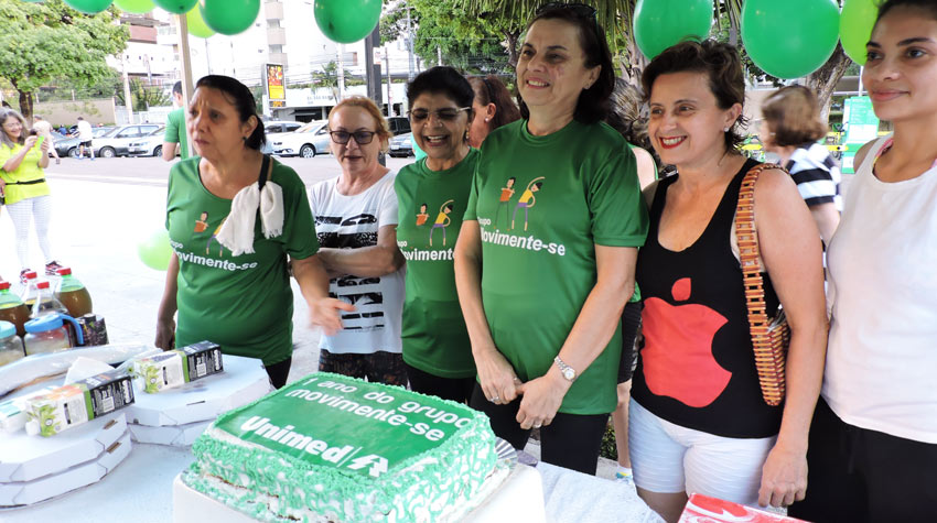 Participantes do grupo Movimente-se na comemoração de 1 ano do grupo