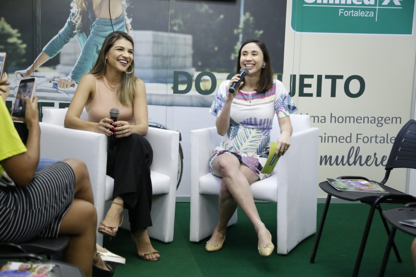 Uma das palestrantes da ao Especial do Dia da Mulher sendo entrevistada