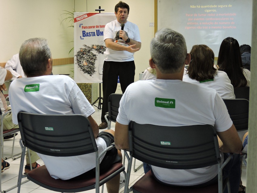O mdico cardiologista Dr. Cezrio Antnio Martins, explica os malefcios do tabagismo  sade do corao