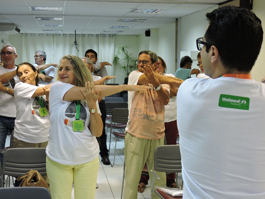 Participantes se alongam no III Seminrio: Tabagismo e as Doenas Cardiovasculares