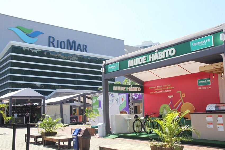 Fachado da ao BikeSuco da Unimed Fortaleza no RioMar Shopping