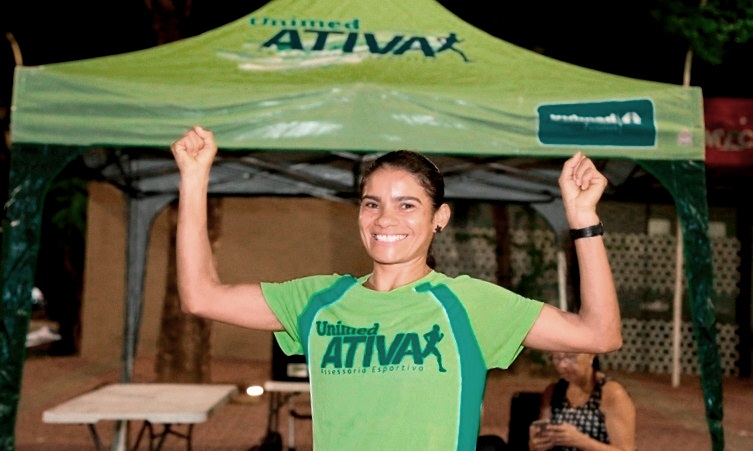 Uma das participantes na inauguração da turma da Unimed Ativa na Praça das Flores