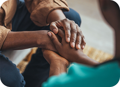 grupo de pessoas conversando